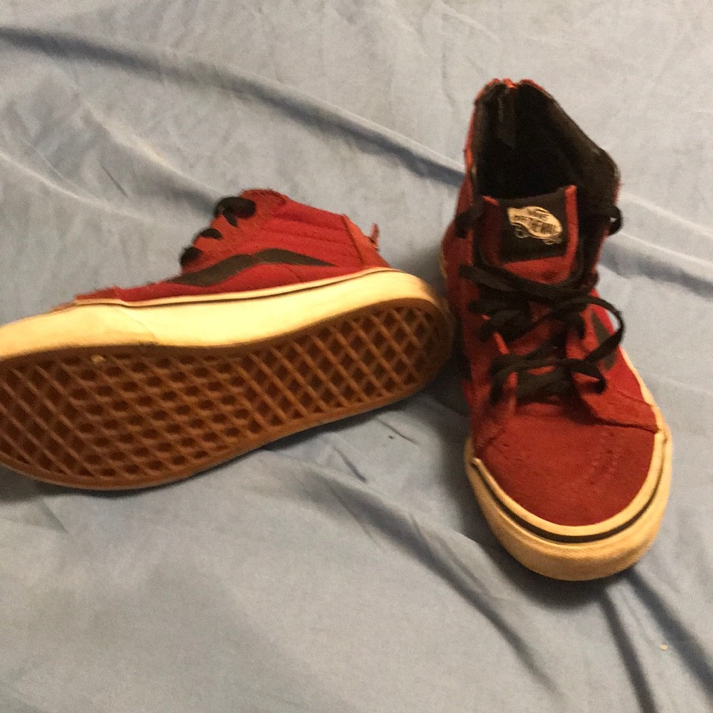 Vans - Picture 2 of 3